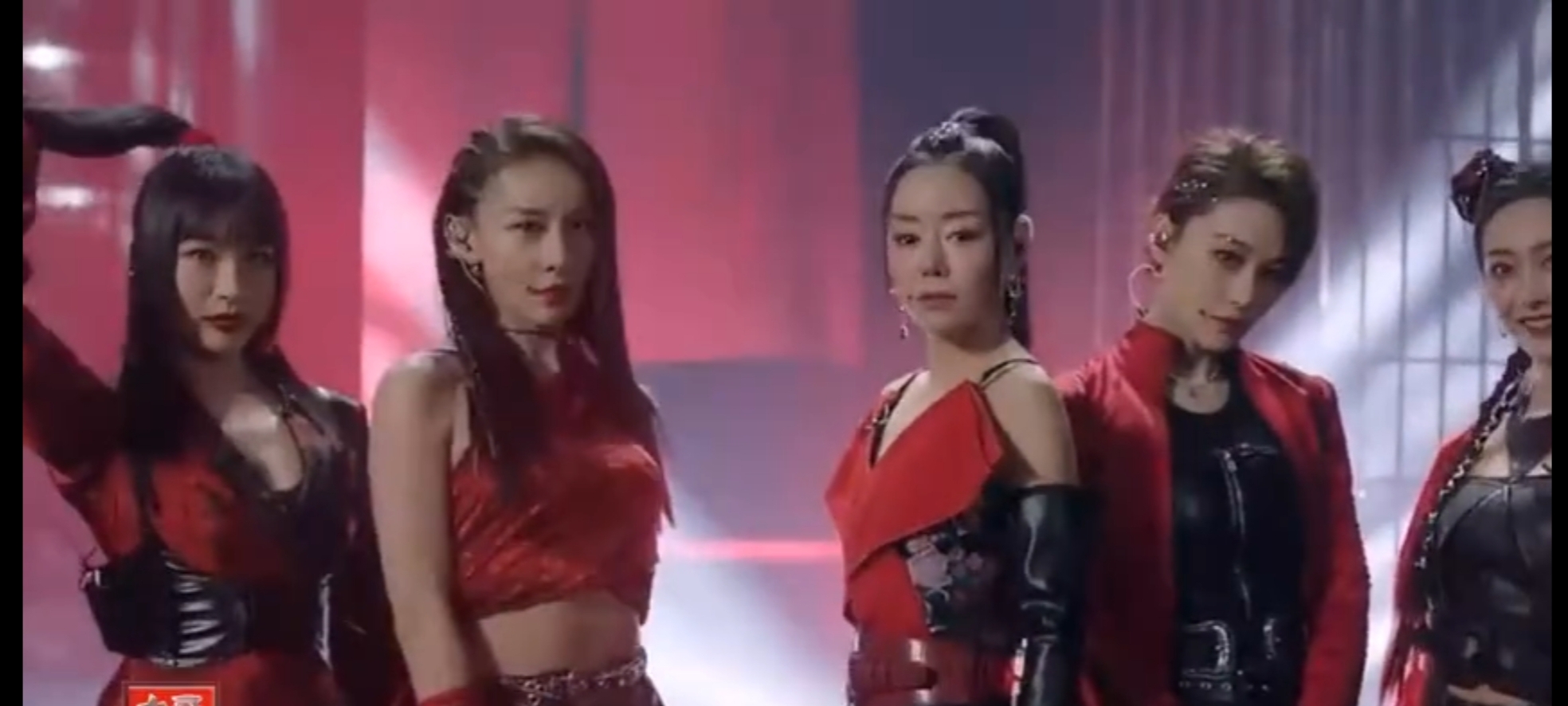 那英|张柏芝挑战那英组，换位赛竞争激烈！李菲儿组一袭红衣看呆黄晓明