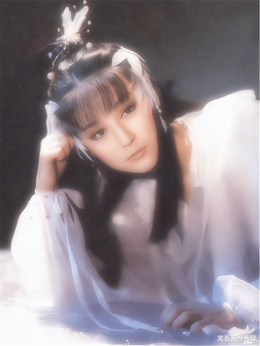 演绎|强行扮嫩的阿姨们，让这几位女演员告诉你，超龄如何演绎出少女感