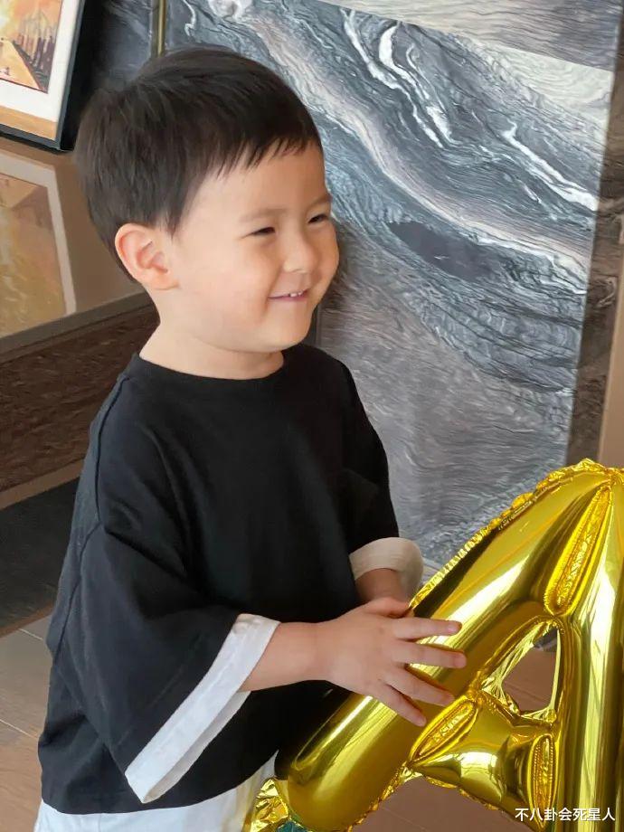 沈腾|沈腾近亿豪宅曝光，房产豪车总价值好几亿，父母亲姐各有豪宅名车