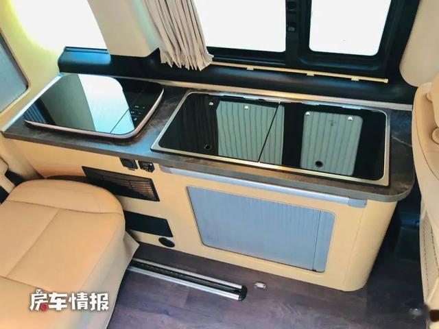房车|40多万的奔驰房车，商务居住可两用，车顶设计风靡全球满足4口住