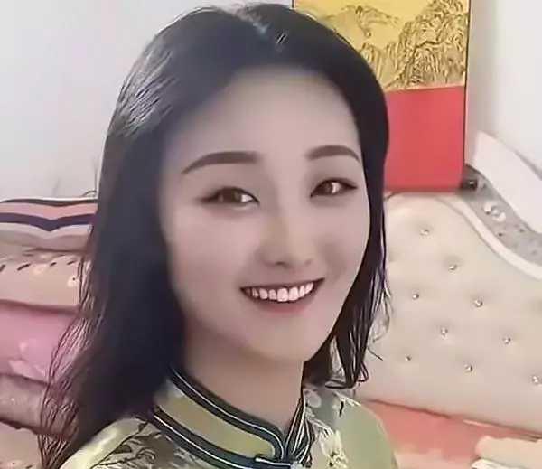 陈亚男|陈亚男直播间退货高达5万单！网友称：你卖的饼干，吃了怕得癌症