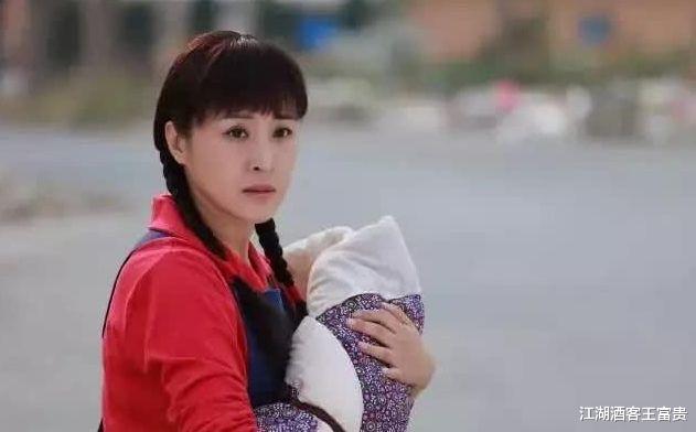 江湖酒客王富贵 男孩母亲去世，邻居大娘把他抚养长大，20年后，大娘对他说出了真相