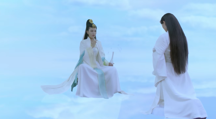 新白蛇传|《新白蛇传》白娘子女扮男装敷衍，假睫毛咬唇妆，被指扮了个寂寞