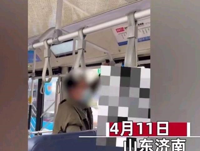 常耕不辍 男子公交车上猥亵，小姑娘崩溃：比我父亲还大，你就没有闺女吗？