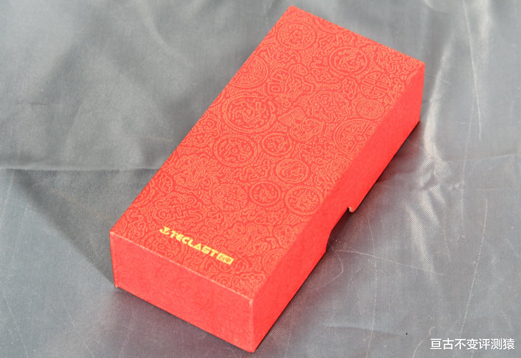 台电|送给新年最实用的礼物,虎虎生威生肖优盘开箱