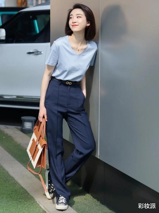 彩妆派|成熟上班族，极简风格的穿搭很是适合，尽显优雅脱俗的气质