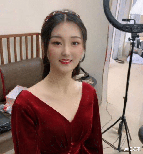 陈亚男|曝陈亚男东山再起重回主播圈，元旦期间开播，网友：敢开就敢骂!