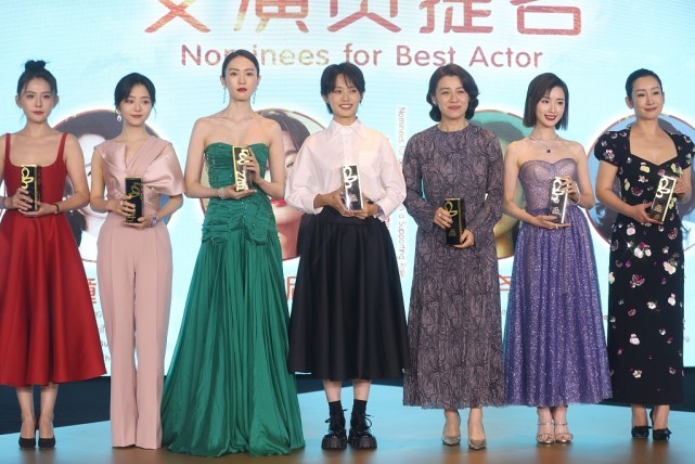 Lady变美日记|相差4岁的刘琳与秦海璐,造型上虽输给了毛晓彤,但气场却略胜一筹