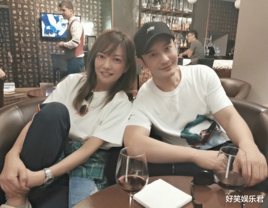 赵薇|赵薇基因有多优越?看清11岁女儿的模样,难怪黄晓明都忍不住动心