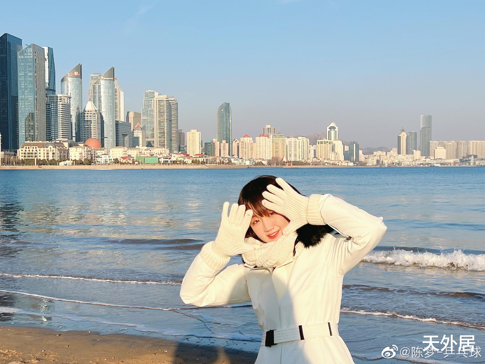 陈梦|陈梦晒新年照片！国乒一姐已进入颜值巅峰，网友：像韩剧女主角