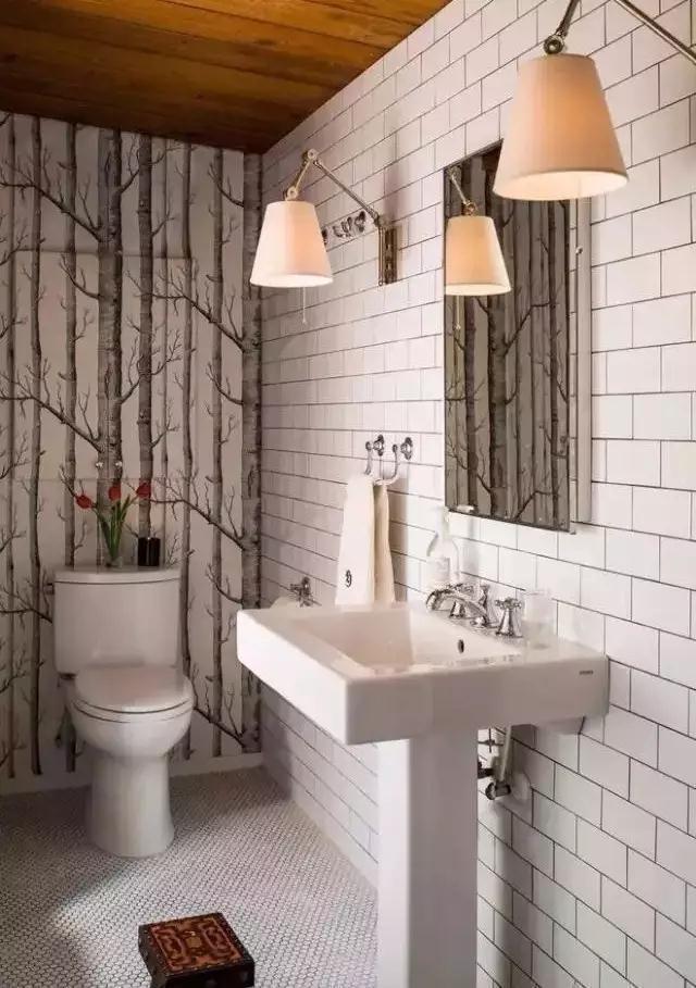 卫生间太小？这样装浴缸都能塞进去