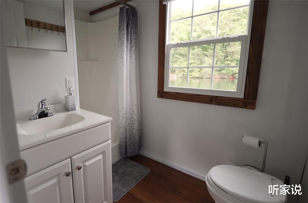 听家说 钓鱼爱好者的水上船屋：将36㎡设计成两室两厅，住一家六口没问题