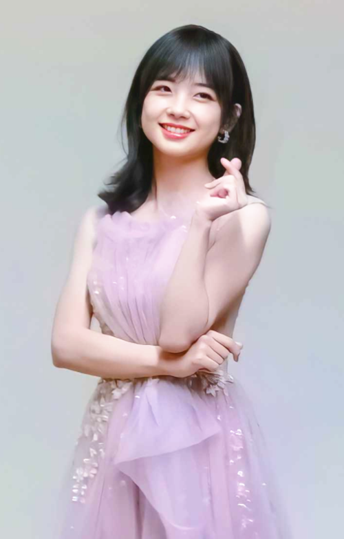 王冰冰|“收视密码”王冰冰，有颜值有实力，而且穿搭风格也是清秀温婉