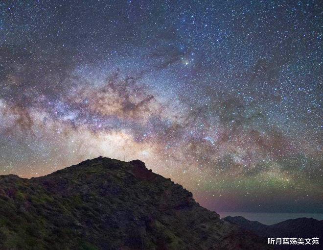 昕月蓝殇美文苑|深爱着你,见与不见,都忘不掉