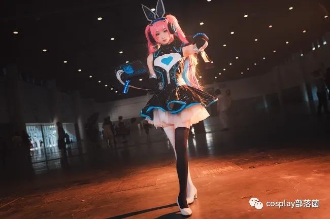 漫展|cos：漫展安琪拉，好想抱回家呢