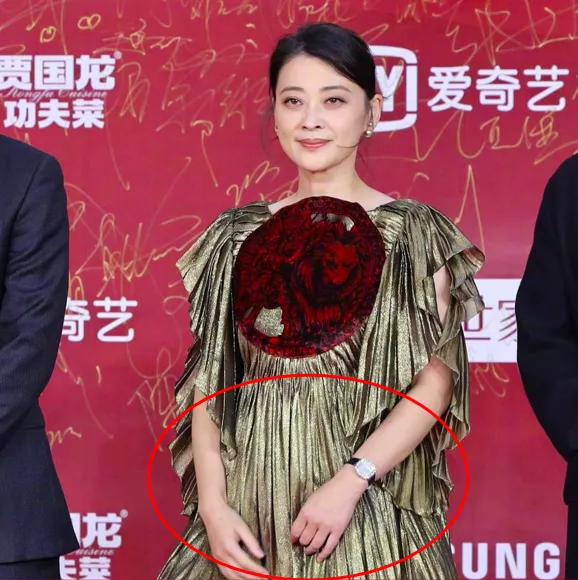 佟丽娅|不得不怀疑，她又怀孕了？