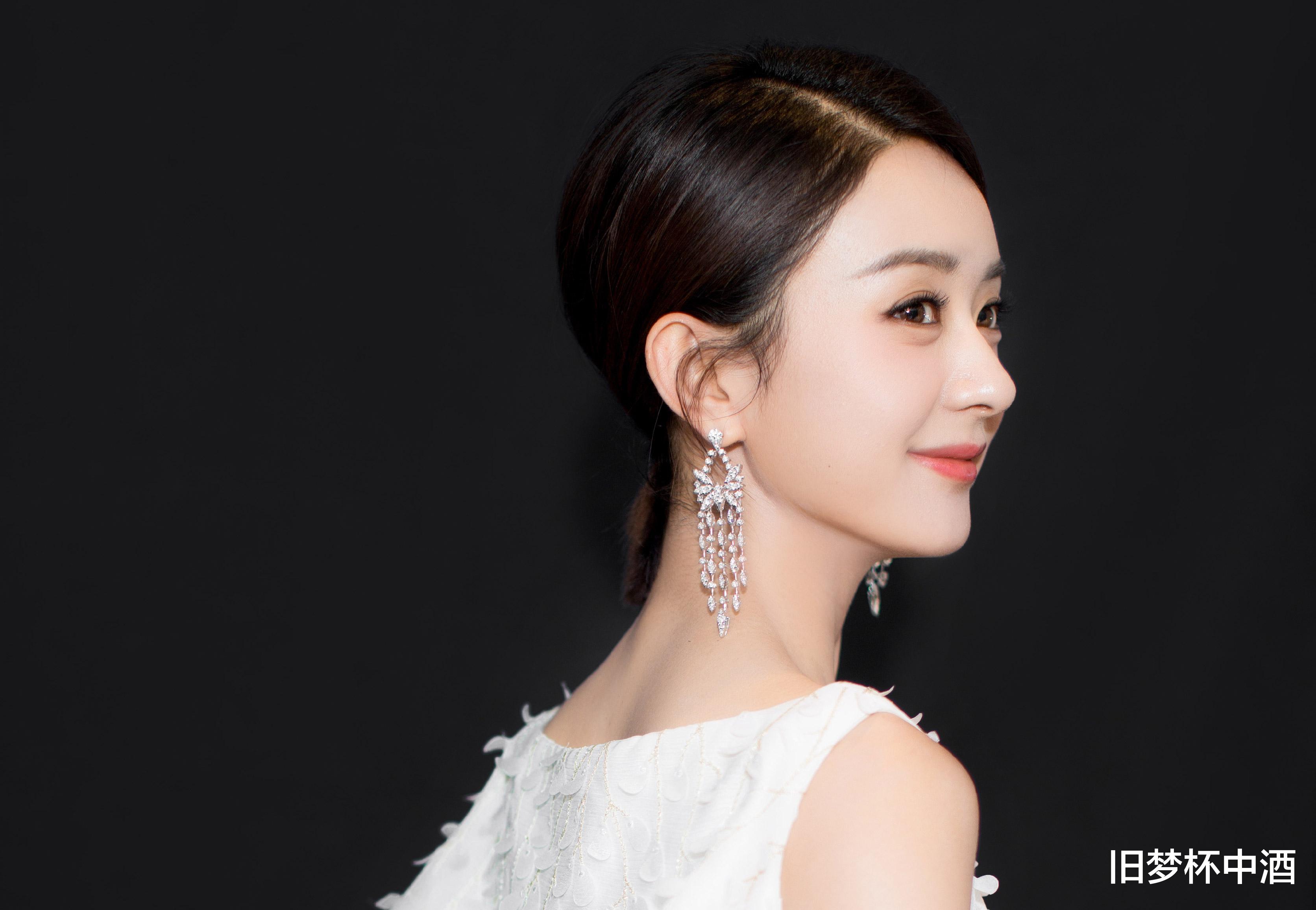 赵丽颖|当红花旦赵丽颖，人送外号“赵小刀”