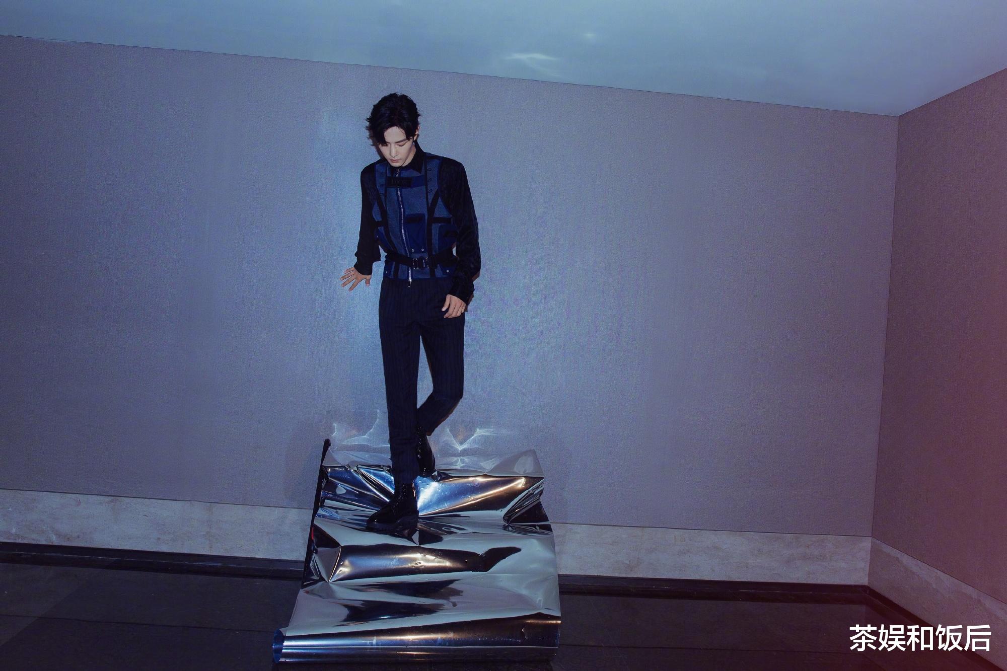 肖战|来者不拒！肖战现身发布会，近40家媒体排队采访，这谁顶得住啊？