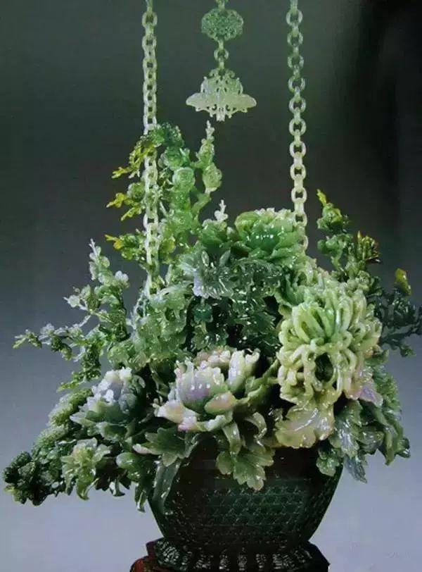 翡翠|周总理秘密保护的翡翠原石,雕刻出了四件国宝级翡翠,你知道几个?