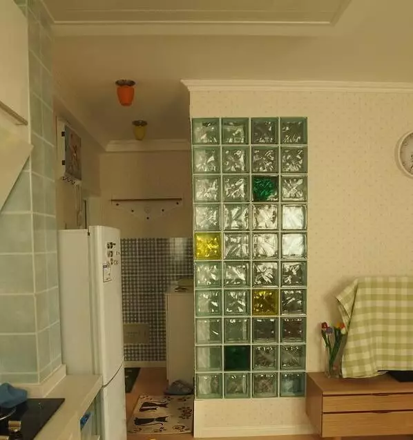 买下60㎡老破小户型,老婆自己设计,请工人大改造,完工后我懵了!