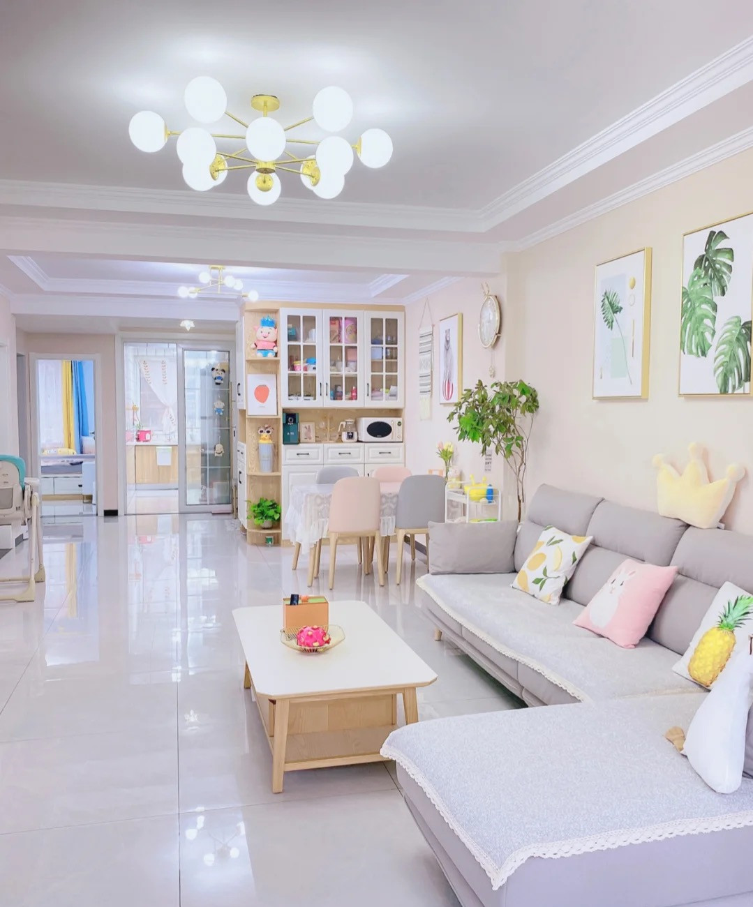 |她家106平米，装修不豪华，却很干净温馨，满满的烟火气，好舒服