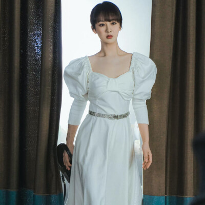 蒋欣|这些女星走红毯似在上演闹剧！看脸无可挑剔，秀身材，自曝缺点