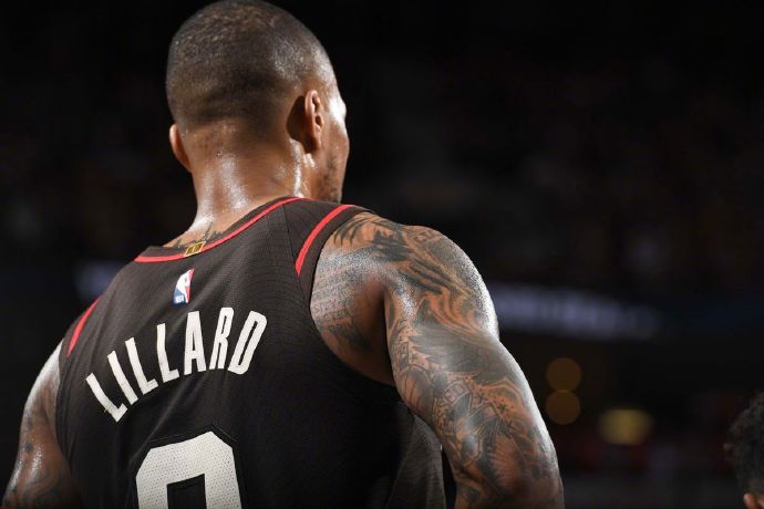 湖人队 6换1！湖人给出这样的交易提案，开拓者将无法拒绝