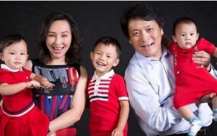 郭靖宇|19岁与导演私奔,在6平米的地下室生下3胎,丈夫用七部剧捧红她