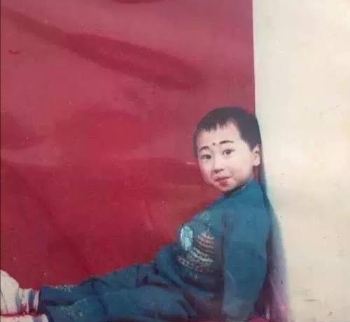 冯巩|出身名门却经历坎坷，荣登春晚32次的冯巩，终于退休了！