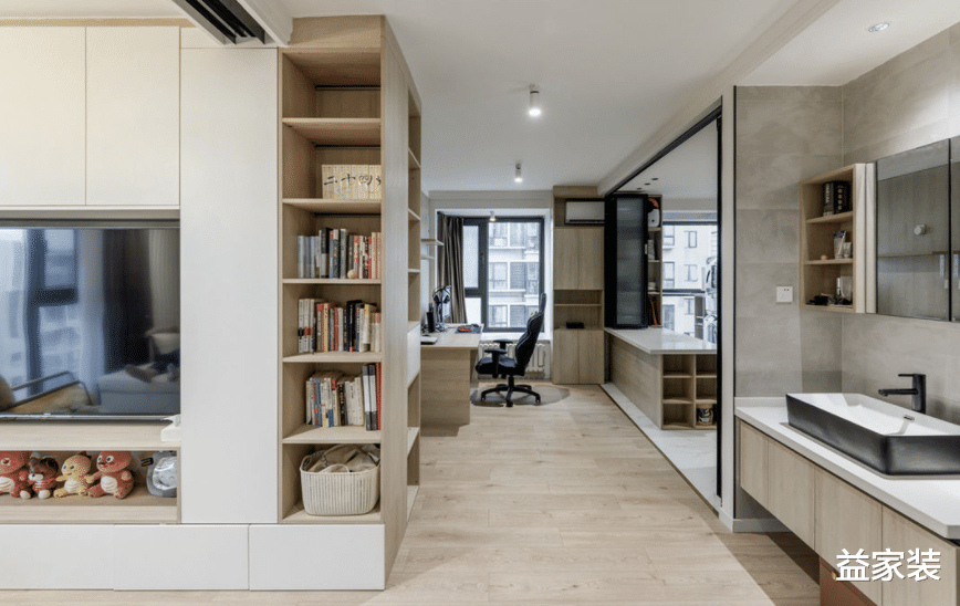 现代风格的绝美搭配,厨房和餐厅连在一起,不仅实用还能享受阳光