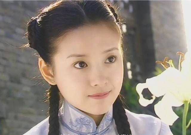 刘亦菲|清冷系美人到底冷在哪儿？为什么让人过目难忘、见之忘俗？