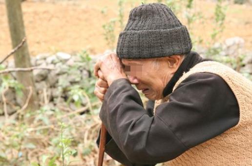 全能辣妈plus|7旬老人含泪痛斥：生男生女真不一样，老年才知差别巨大
