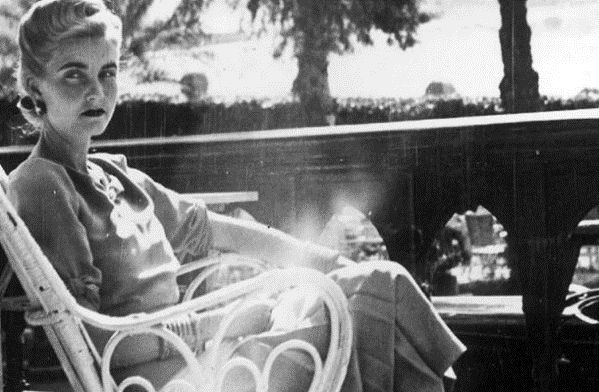 日本|3次嫁王子的美国富婆：7段婚姻找不到爱，死前账户只剩3000块美金