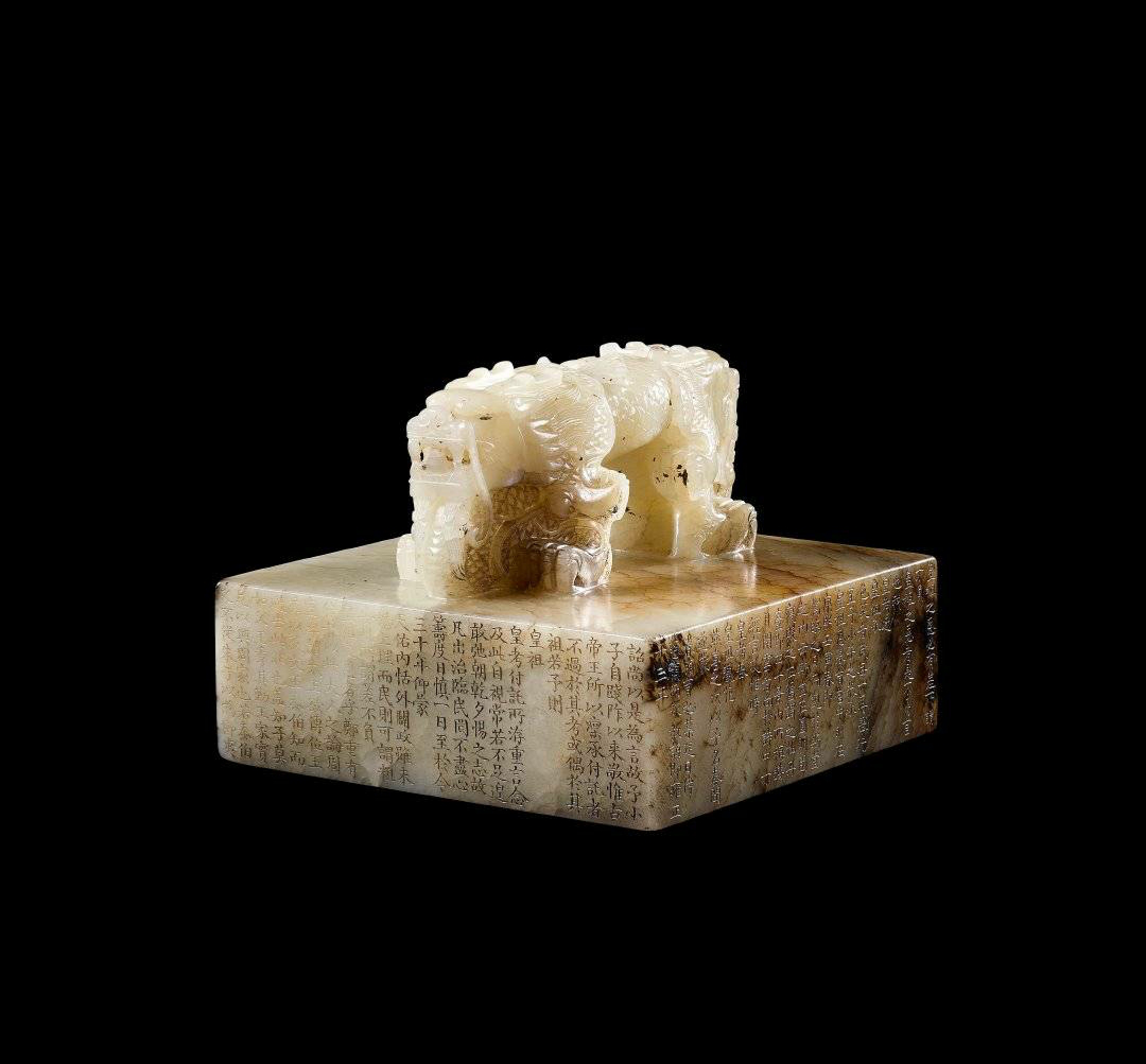 钻石|四千万的钻石水晶手镯和三千万的翡翠手镯，来看看千万级别的珠宝