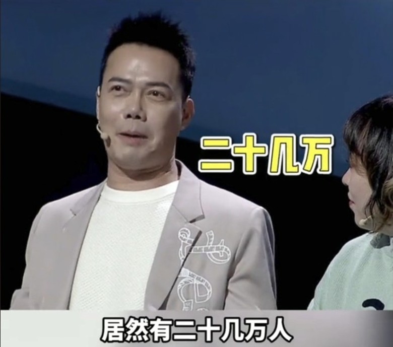 谢天华|曝谢天华曾因角色被设灵悼念，粉丝挂黑白照送花圈，超20万人拜祭