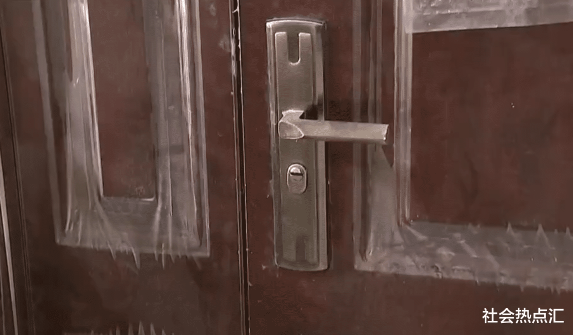 二房东|男子租房后装修，因2包水泥和黄沙，房东索要违约金15万