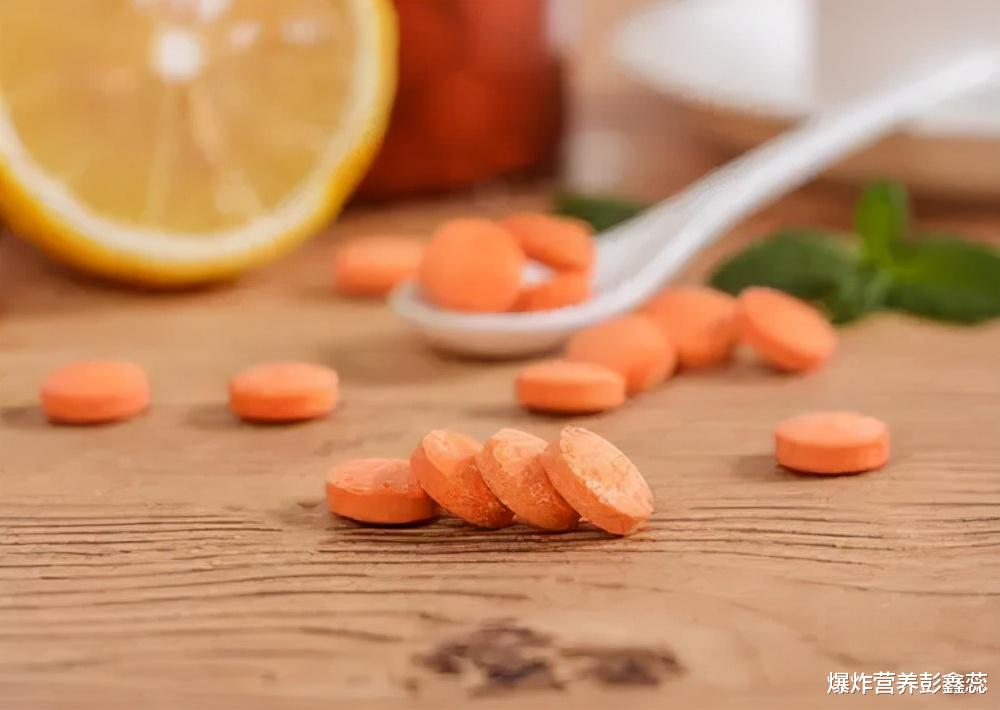 医生|吃维生素究竟伤肝还是养肝?医生表示:这3种维生素可不能长期吃