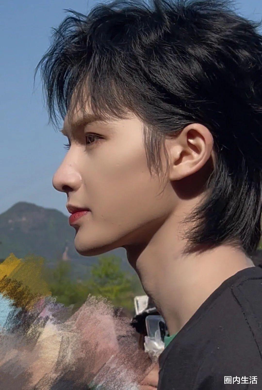 杨幂|龚俊碾压张哲瀚？后者粉丝为了面子，哄抬高价后又跑路