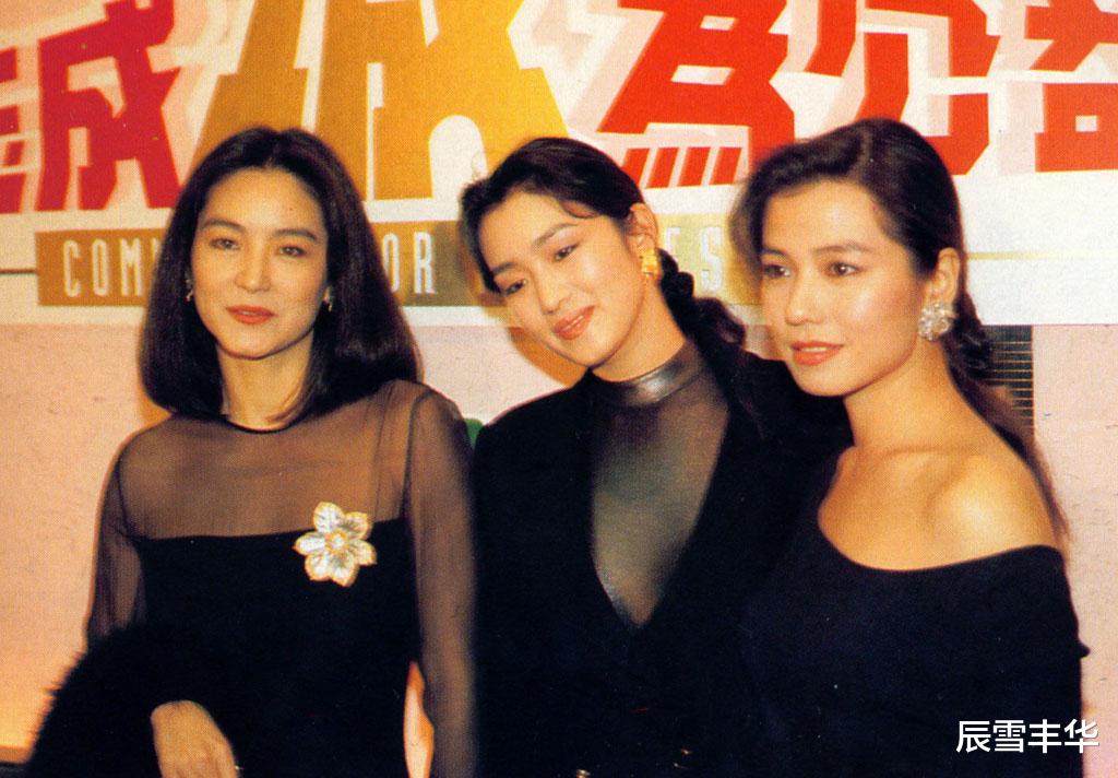 辰雪丰华 30年前，巩俐时髦又精致，让很多现代人都比不上，如今55岁变朴素