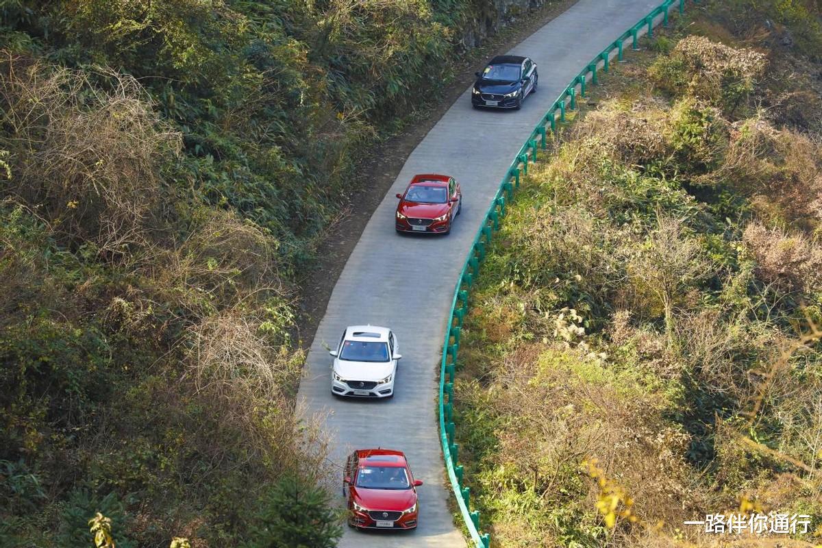 车祸 玉林再次发生车祸！两车相撞，轿车当场报废