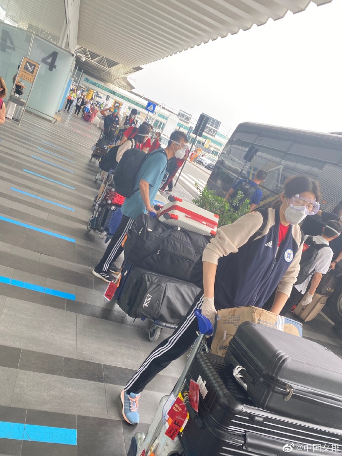 王梦洁|中国女排疑似内讧！王梦洁无视助教包壮细心指导，挥手让其别说了
