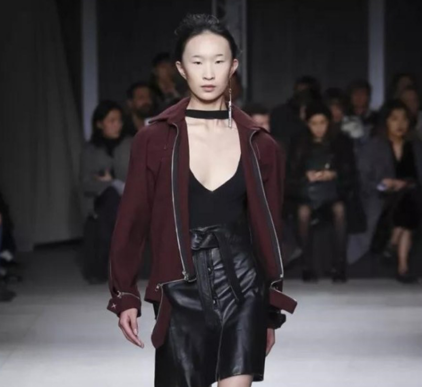 林永健|国内被嫌丑，外国人却把她当宝，林永健“女儿”超模之路究竟如何