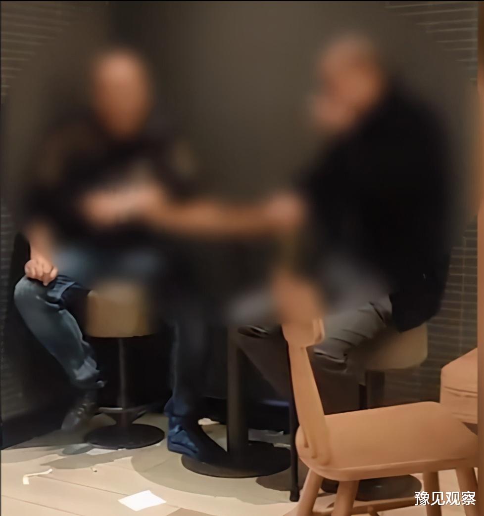 豫见观察 男子肯德基店内抽烟遭劝阻无效，态度嚣张并发声：大不了200块
