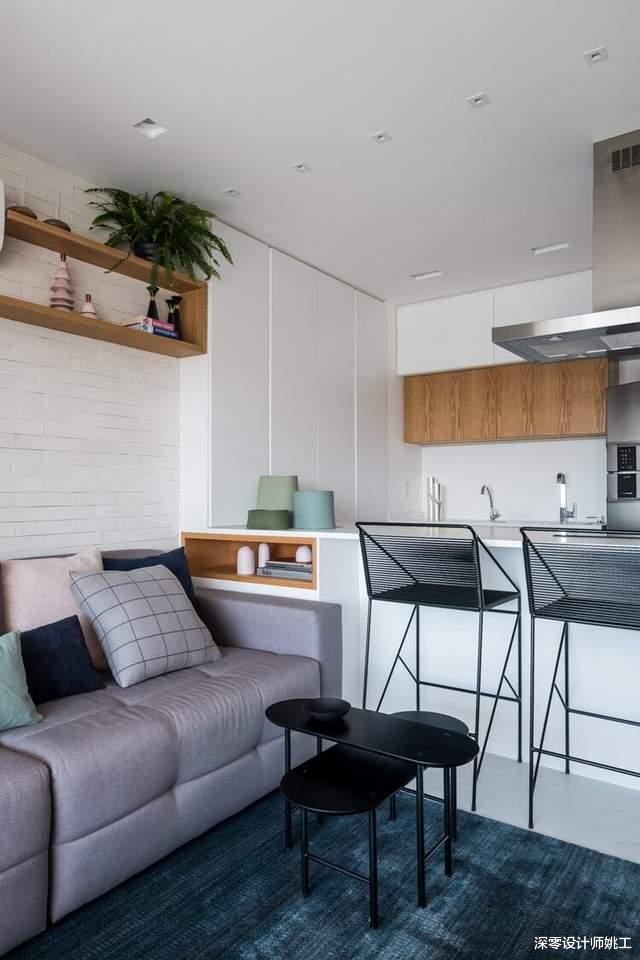 65㎡装得够聪明！靠窗打错层卡座，一边代替餐椅，另一边做桌面