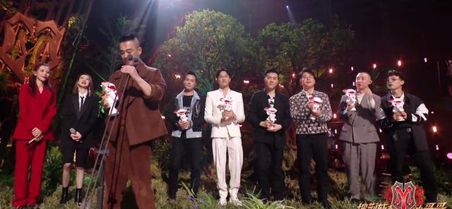 哥哥|《哥哥》3色奖杯信息量大，2人颗粒无收，张智霖获肯定张晋难服众