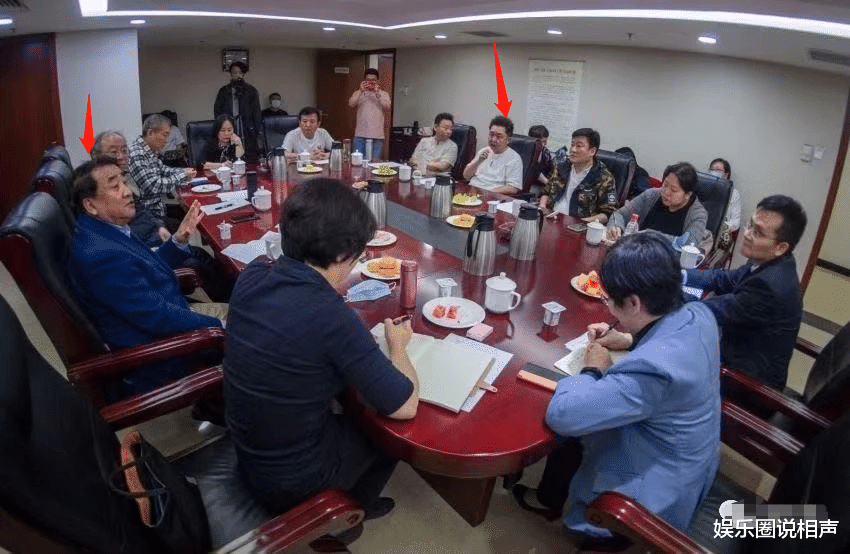 姜昆|曲协姜昆和于谦共坐圆桌，不见尴尬只有严肃，两人就《依然美丽》展开交流