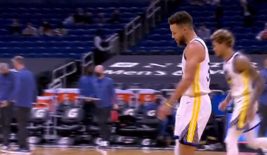 勇士队|重大事故！勇士比赛末节凭空多出20秒时间，库里赛后泄愤，科尔甩锅！