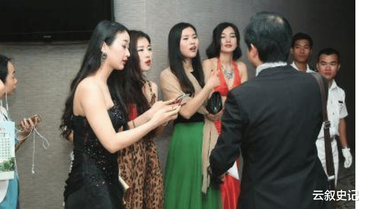 罗志祥|名嘴揭圈内黑幕！女星陪大佬一晚十万起，包厢藏屋方便办事限30分