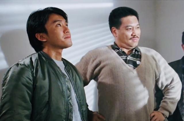 吴孟达|吴孟达设灵仪式现场，周星驰花圈挽联超用心，内地明星仅一人送花