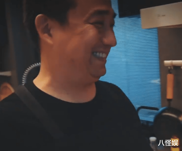 黄磊|孙莉分享黄磊做的美食，蒜薹蒜苗傻傻分不清，结婚17年不会做饭